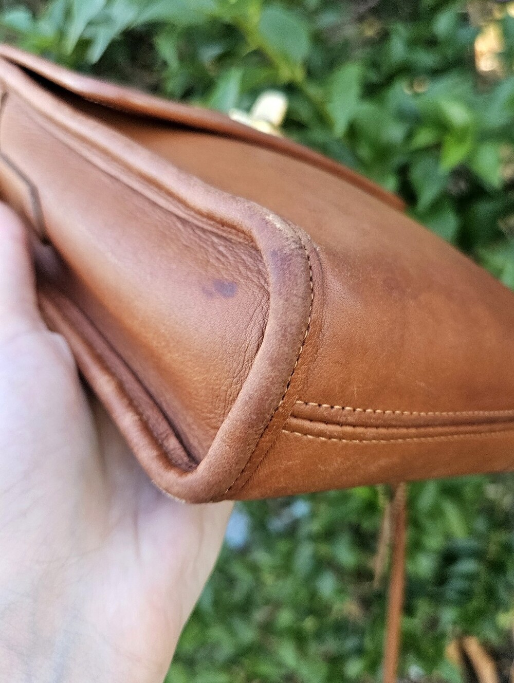 Vintage Coach Scooter Bag 9893 British Tan Leather Pre-1994 Hangtag Crossbody - Picture 7 of 12